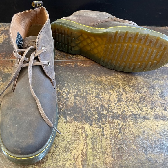 Dr. Martens Boots Men’s - Picture 2 of 2